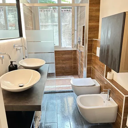 House Apartment *